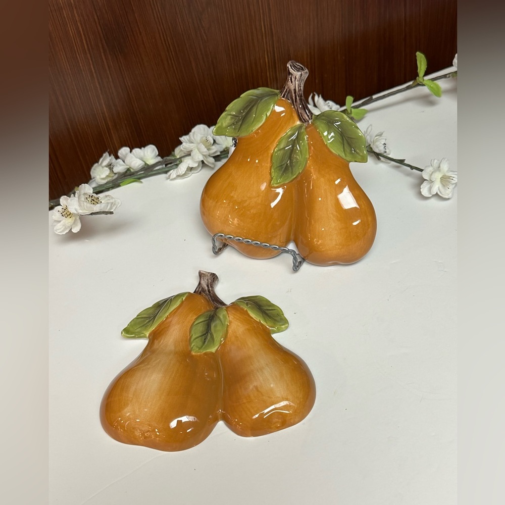 Home interiors Retired Sonoma Villa Fruits Vintage pears wall hanging